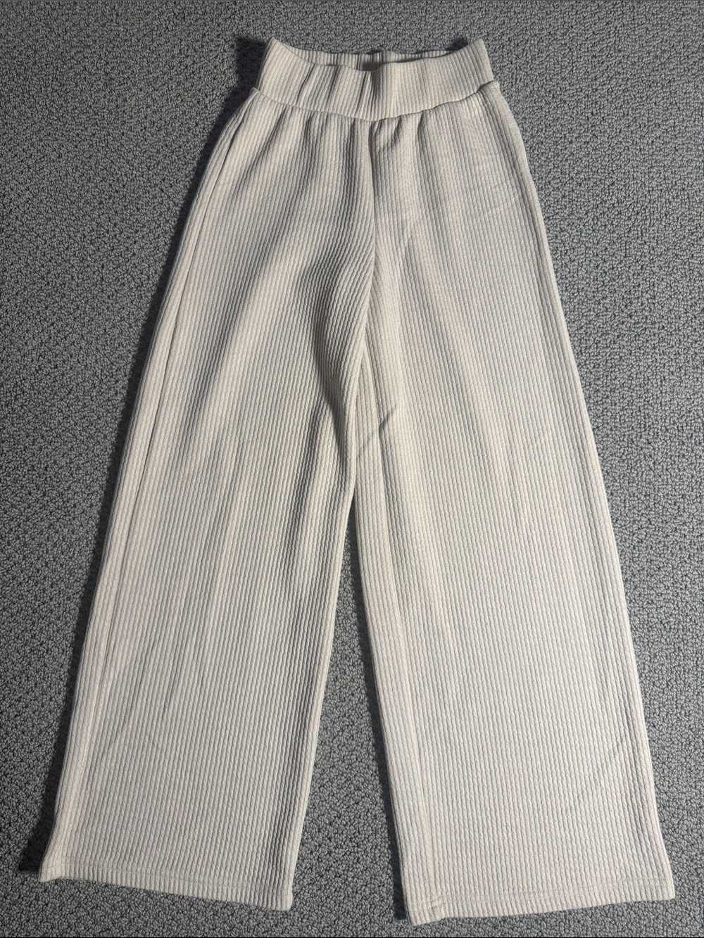 Reserved Cream Ribbed Wide-Leg Knit Pants- Small